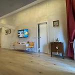 Venustaschiaia نابولي