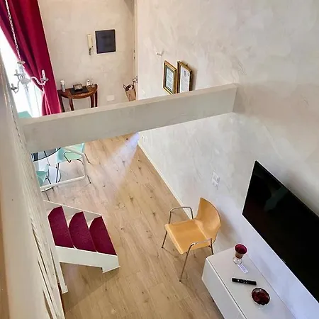 Venustaschiaia Tatil Evi