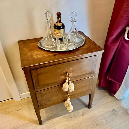 Venustaschiaia Tatil Evi